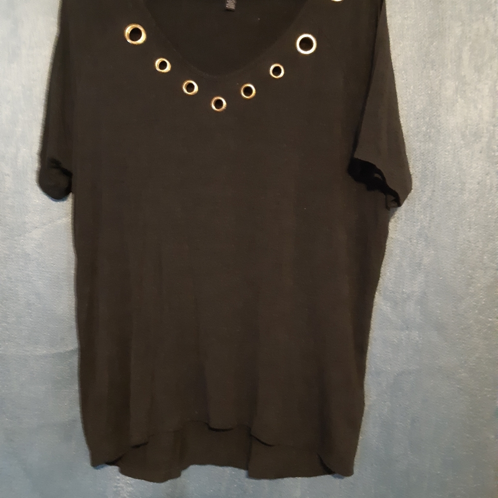 Cold shoulder top